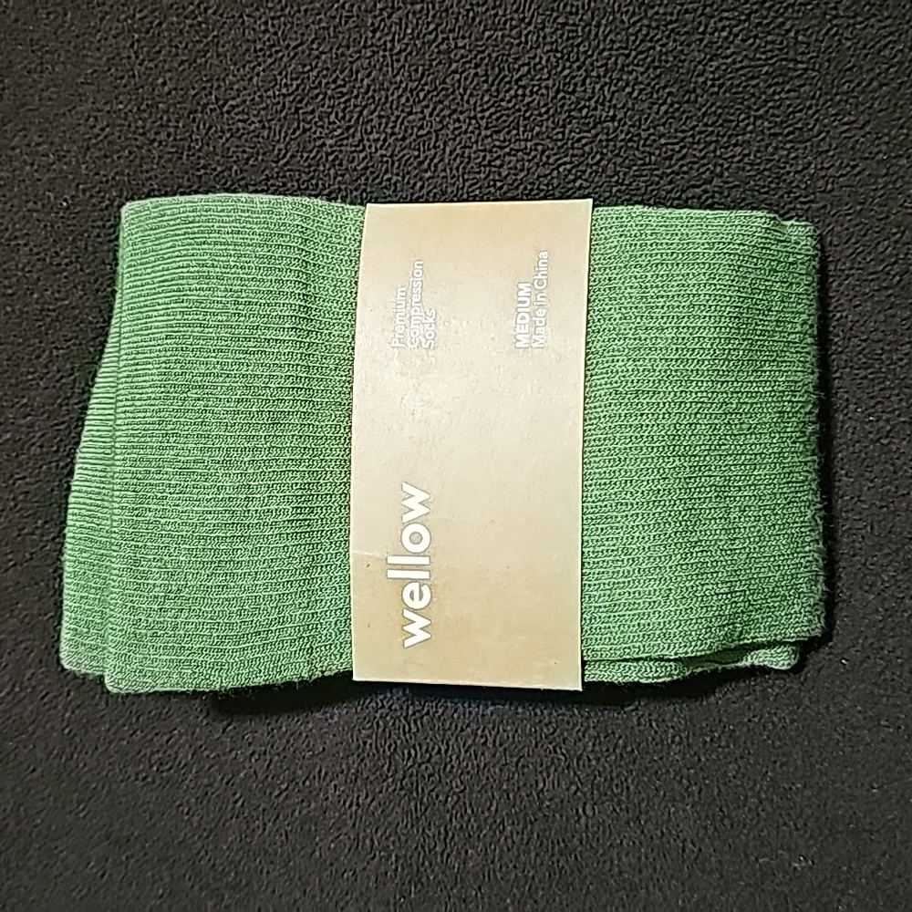 Wellow compression socks, size M, green w/gray toe and heel